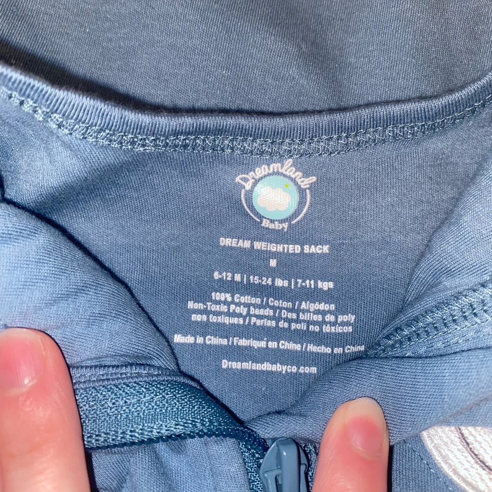 Washed once and worn once. Brand new!! Dreamland baby sleep sac